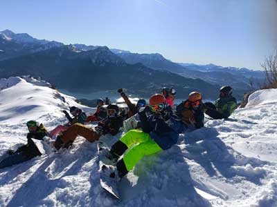 Les snowboarders du club